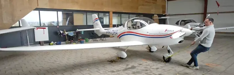 Videothumbnail van een tweede flight safety video