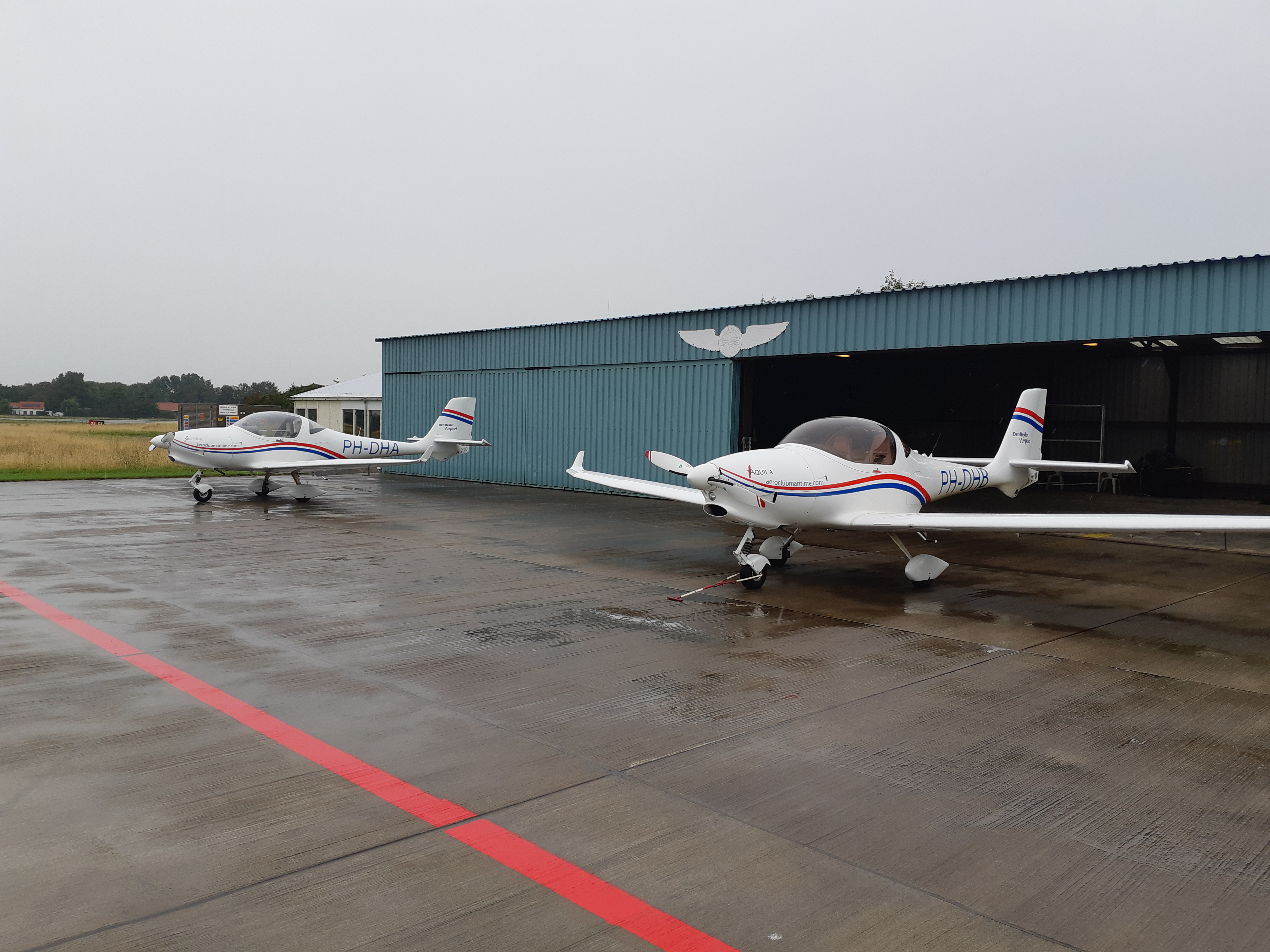 PH-DHB foto 1