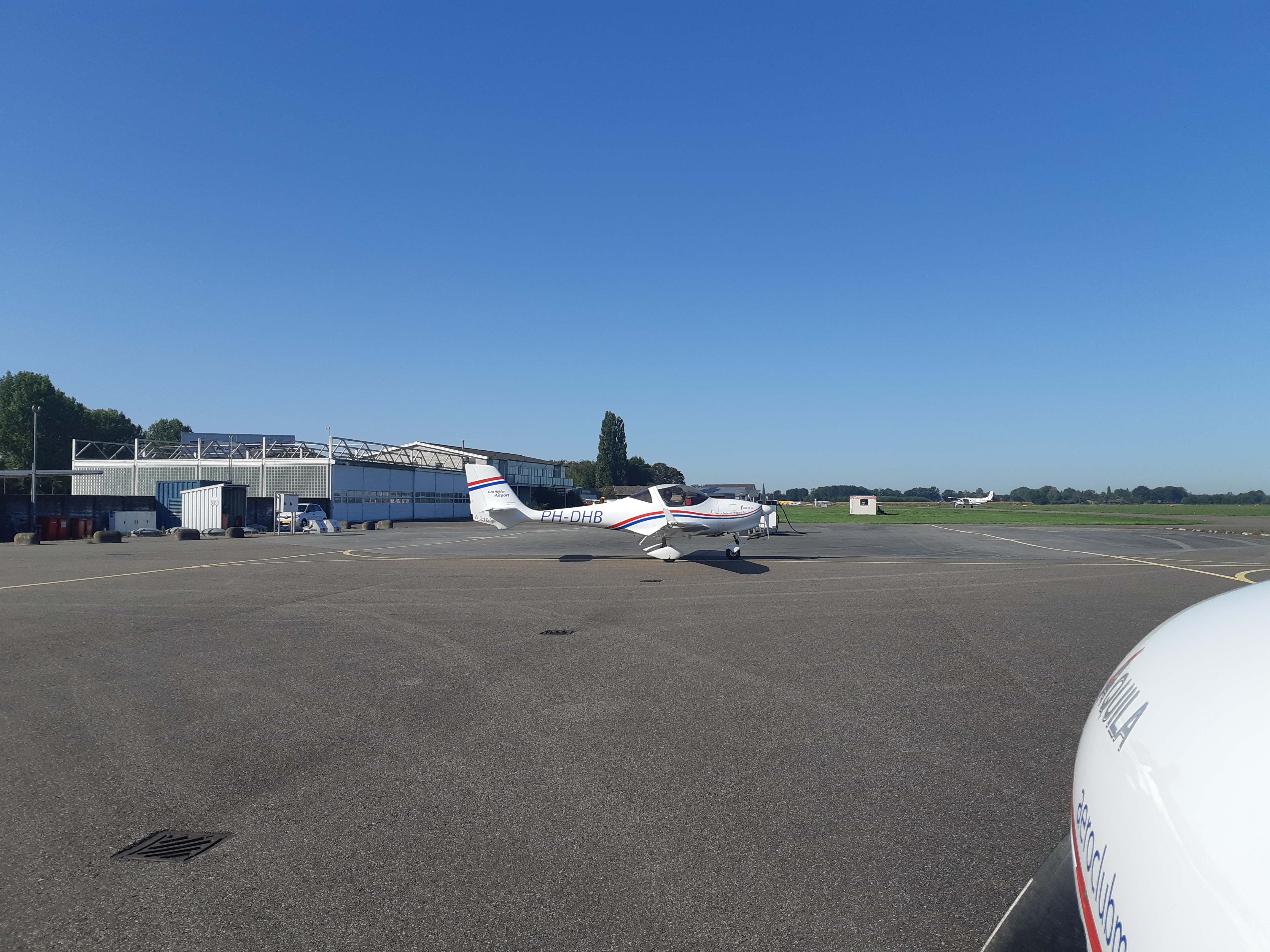 PH-DHB foto 10
