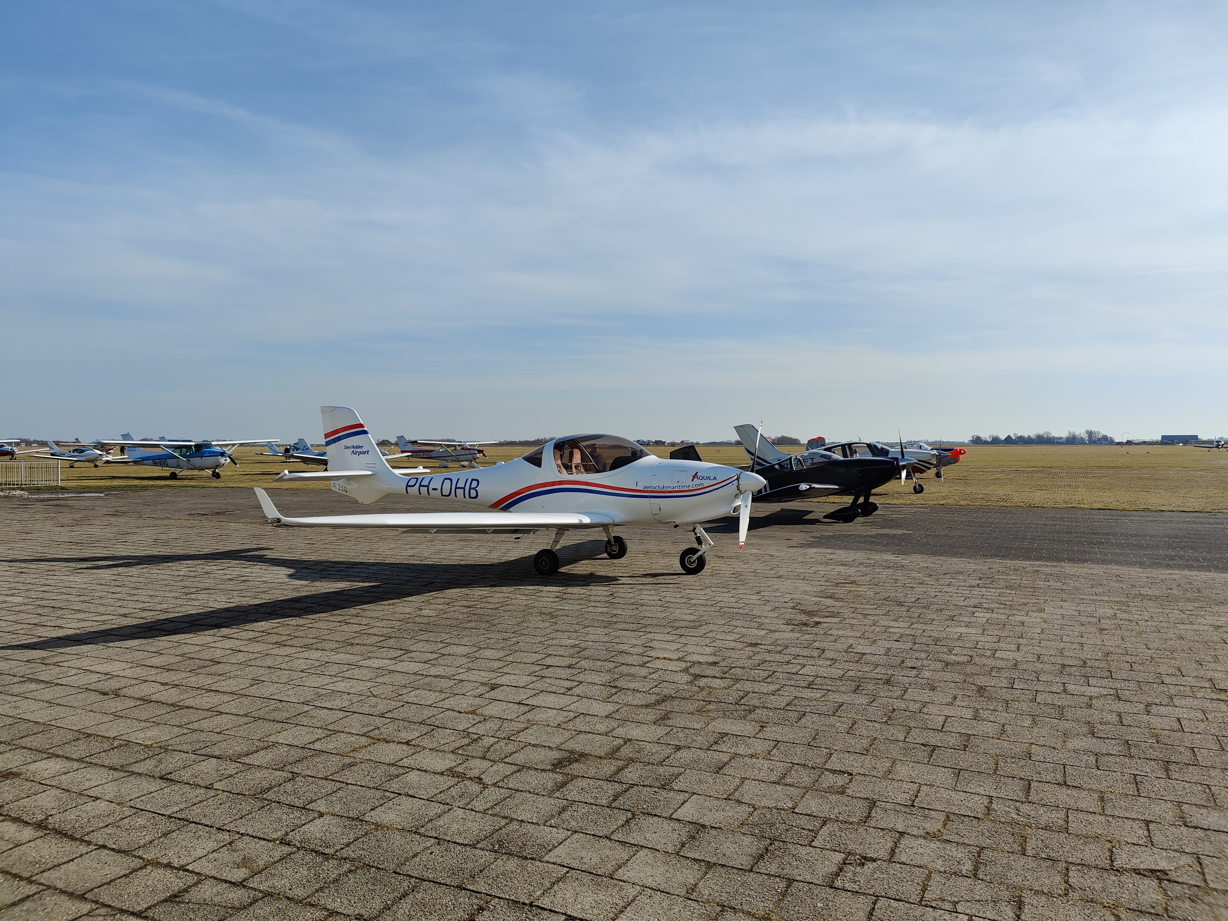 PH-DHB foto 3